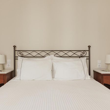 Apolis Villas & Suites Resort Parga Exterior photo