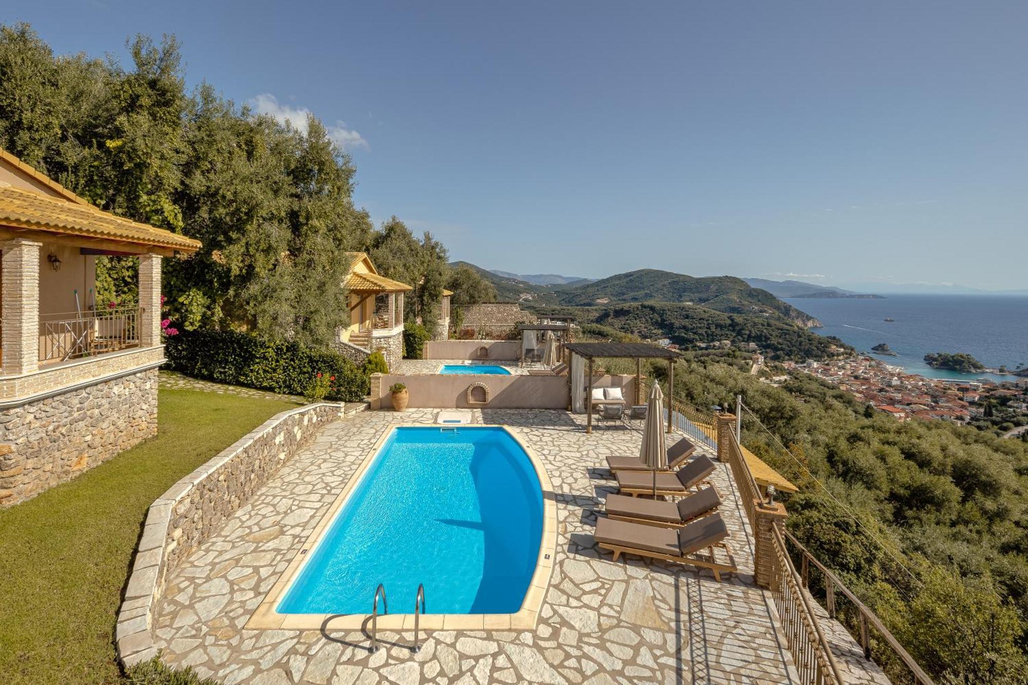 Apolis Villas & Suites Resort Parga Exterior photo