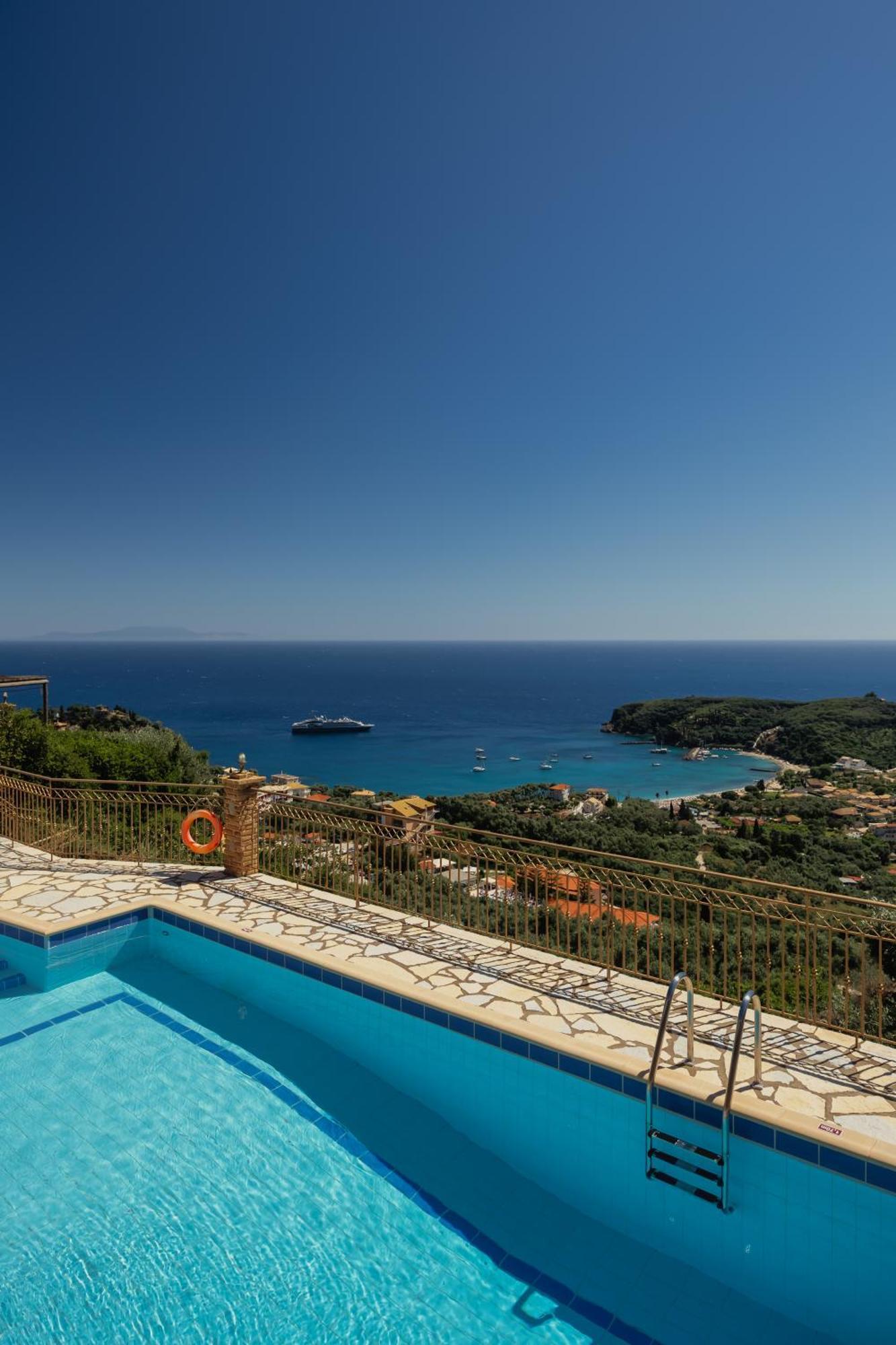 Apolis Villas & Suites Resort Parga Exterior photo