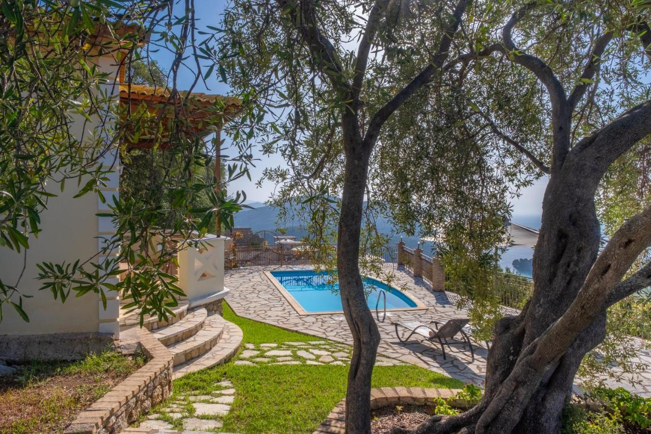 Apolis Villas & Suites Resort Parga Exterior photo